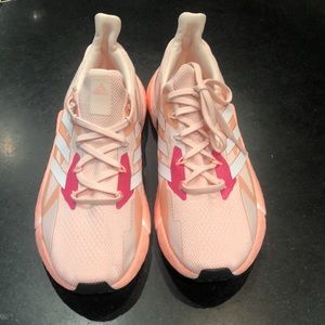 Adidas Boost X9000L4 sz 9.5, women’s running shoes